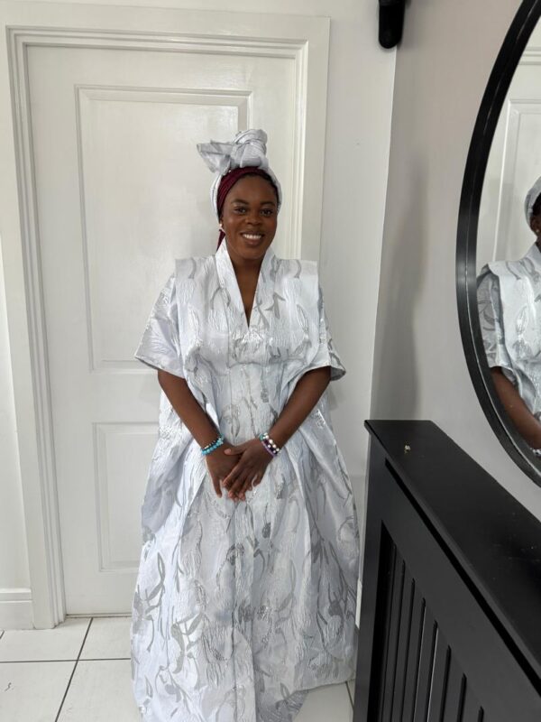 White luxury brocade - Image 2
